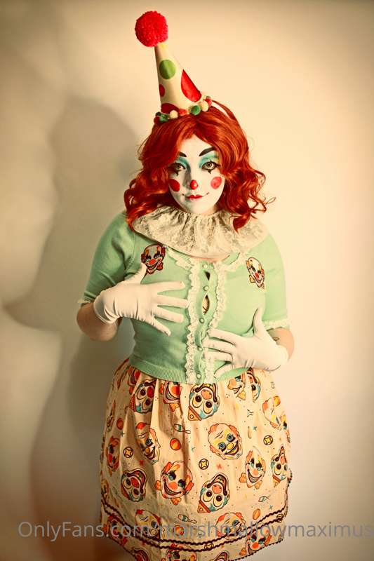 Retro Clown set (Part 1)
Ohhhh how fun it is to clown around.. 9