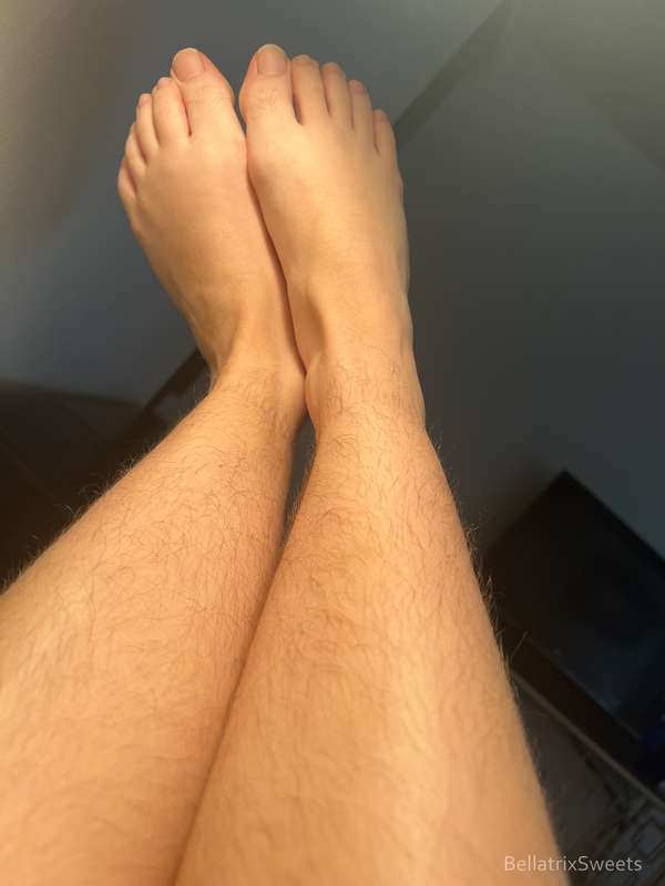 hairy toes and legs 2