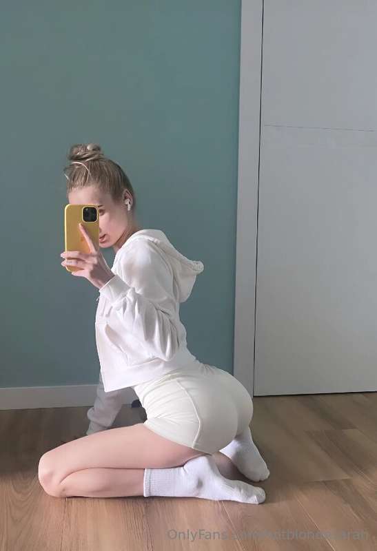 💞Hello, I’m Sylvia @sylwia_laly, 🥰 I’m 20, and between lectu..