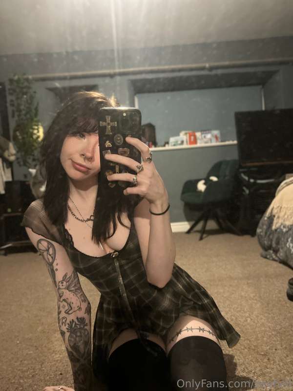 i loveeee easy access clothes! i need a big strong man to pu.. 20