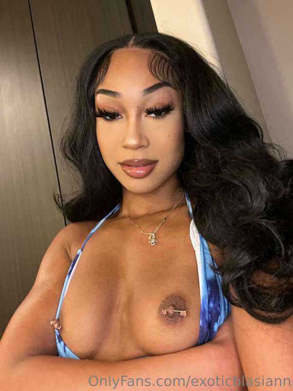 Are you excited to see me tonight ?💦👀 9 PM PST!!!