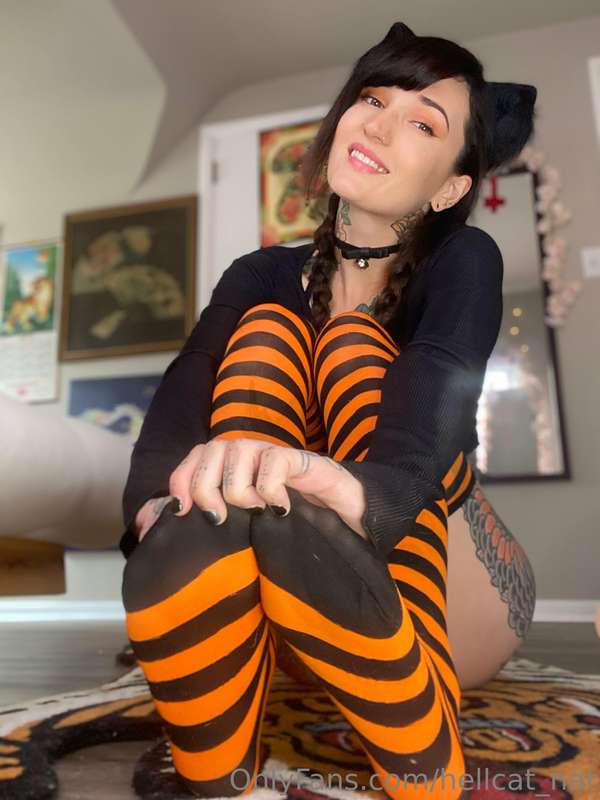 Day 1 of Socktober Fest 🎃✨ I’ll be celebrating spooky season.. 21
