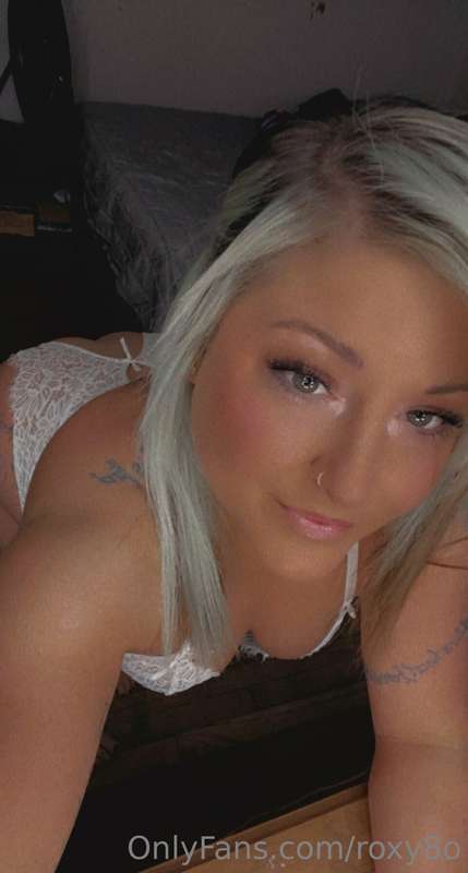 Roxy8O - Onlyfans - 26 Jul, 2023 17