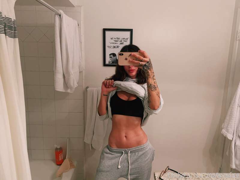 Sweats and hoodie day. It’s time to relax, shower, masturbat.. 3