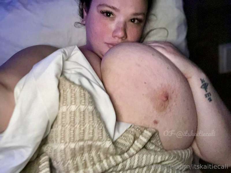 I think my new fav thing is taking nudes after my massage 🥰