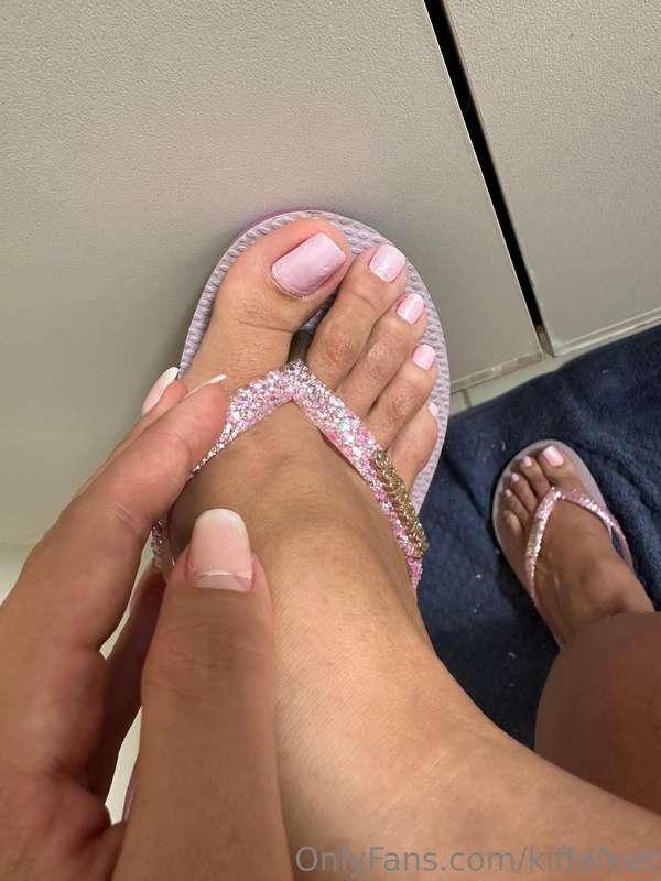 New pedicure available for video chat and customs