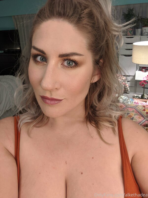 Who loves a good selfie?! ME! Here are some selfies througho.. 29