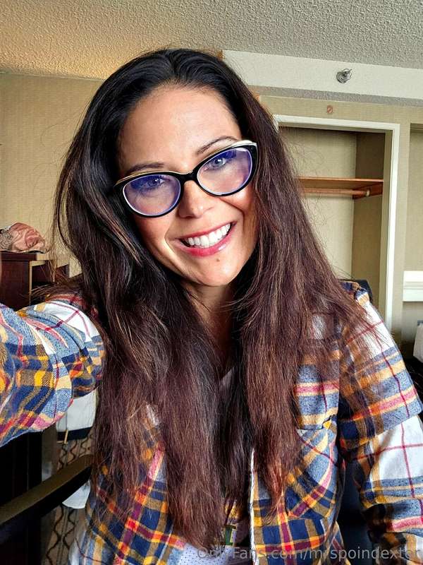 Nerd mom😅