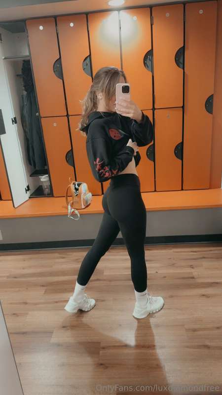 Heyy wanna spend some time together? Tell me about your day!.. 1