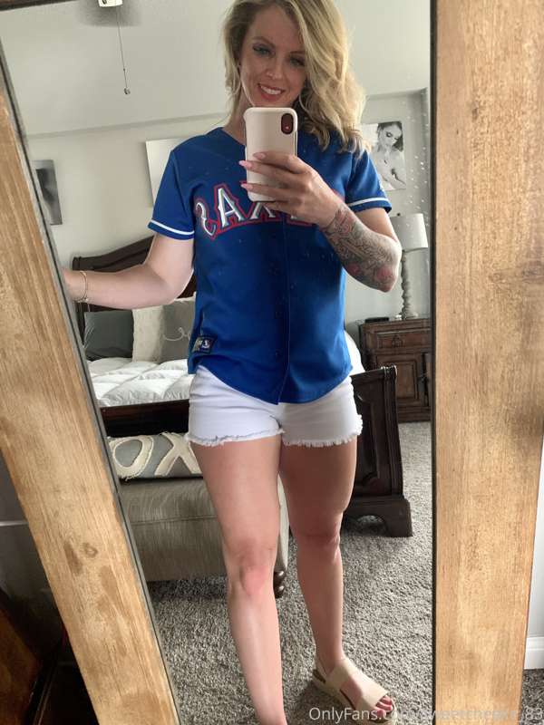 You may see me at a Texas Rangers game tonight flashing titt.. 5