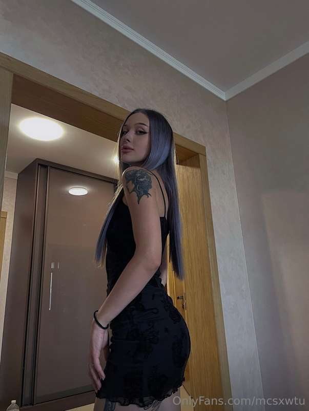 They say a girl should be a good spktnitsa in life, a cook i..