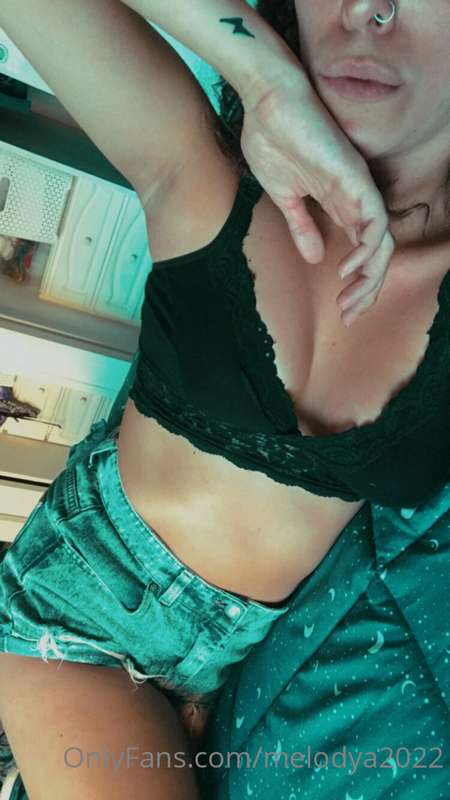 💣