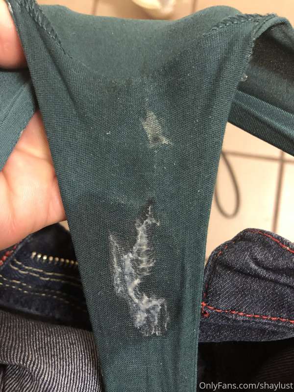 So alll morning I was at my desk SO horny and all I could th.. 2
