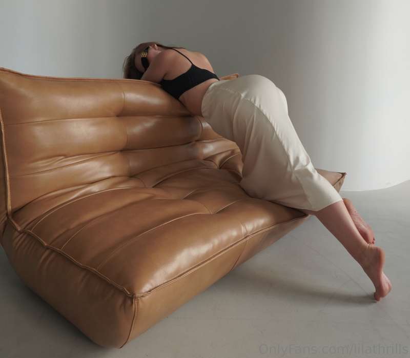 This couch would be perfect for us😉