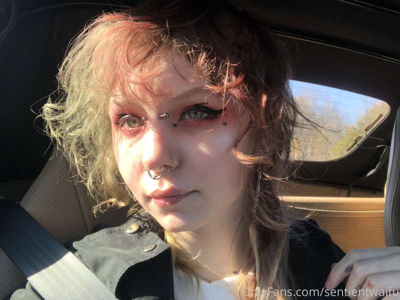 Got all cute today, just wanted to share <3 
I’m indecisive .. 2