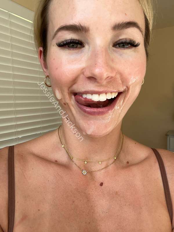 **Facial Friday!**
I JUST got this facial like 10 mins ago! .. 4