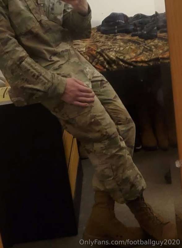 Me jerking and even more fun pics! 22