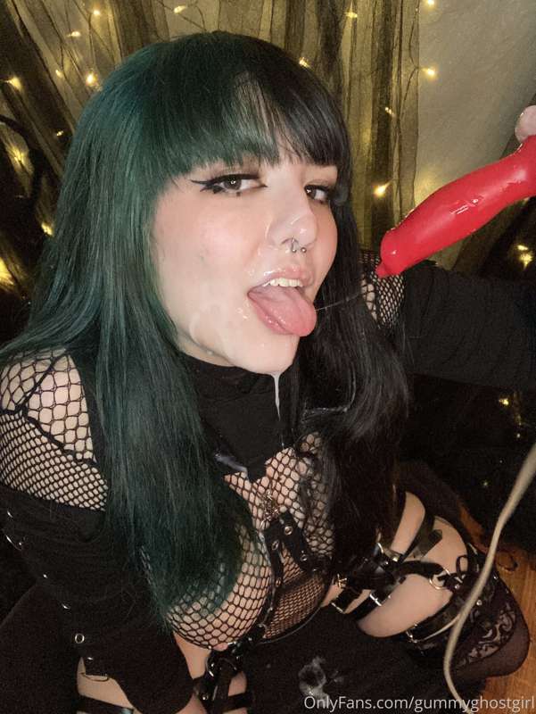 Why do I look so pretty with cum all over my face? 👅 16