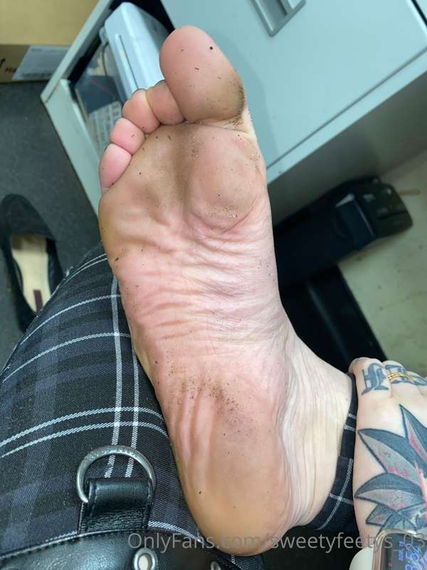 They need to be licked 😏 2
