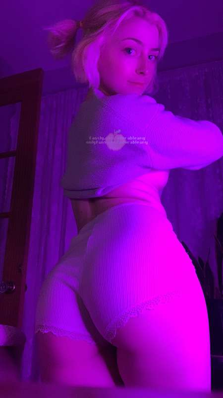 the return of the big purple butt!!