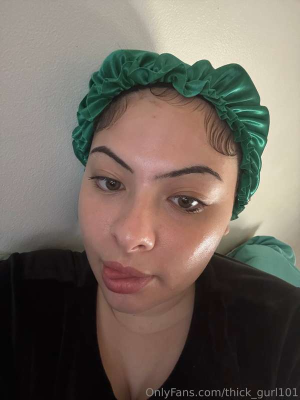 Swipe right silly 🤪  7