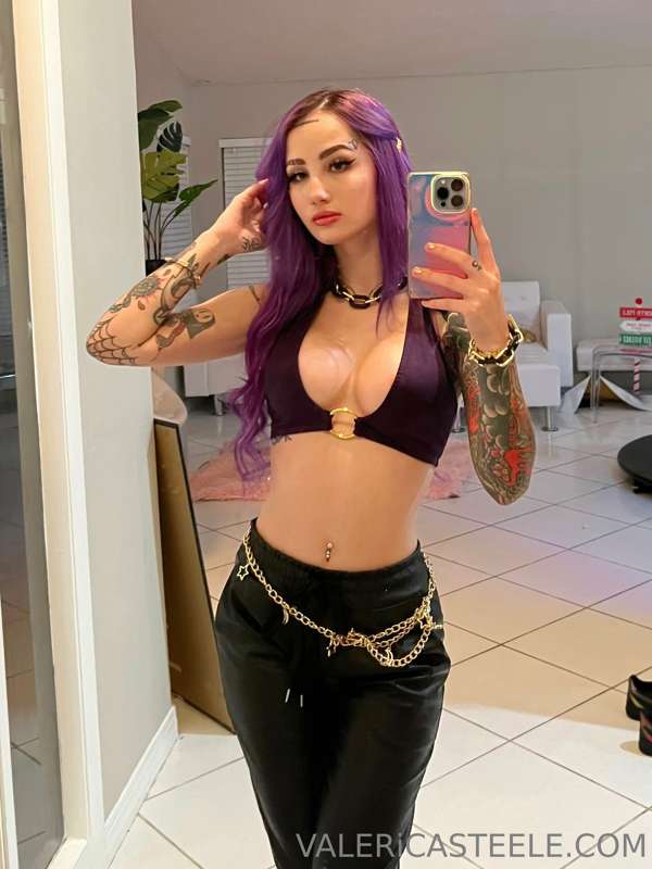 i know u fantasize about putting your dick between my tits e.. 1