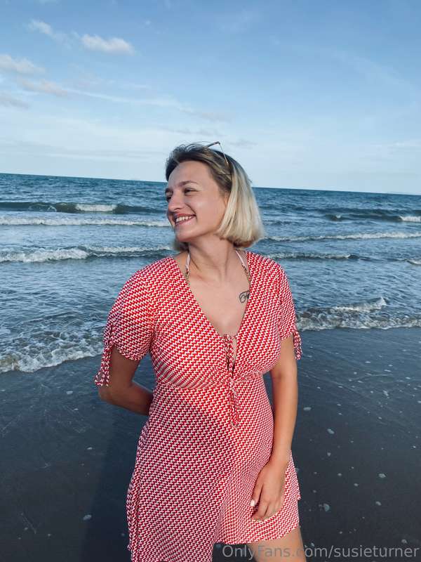 I love the sea so much 🥰🥰🥰 How about you? 😏