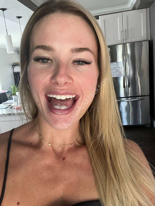 **I opened up wide and got a mouthful of cum** 😈
Yes I have .. 3