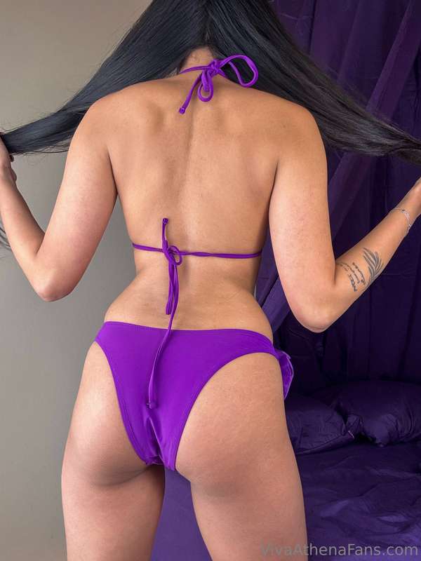 love being your bikini girl year round 💜 2