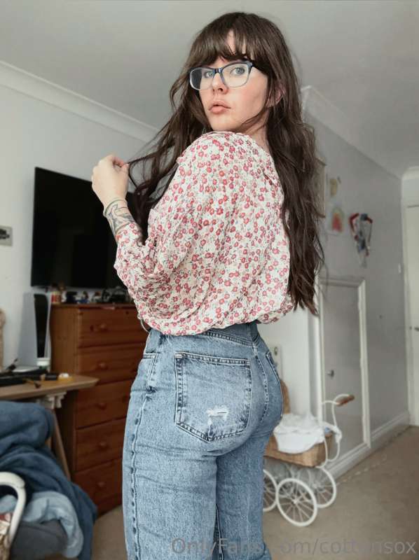 Hello loves

I’m going to take a small mental health break f..