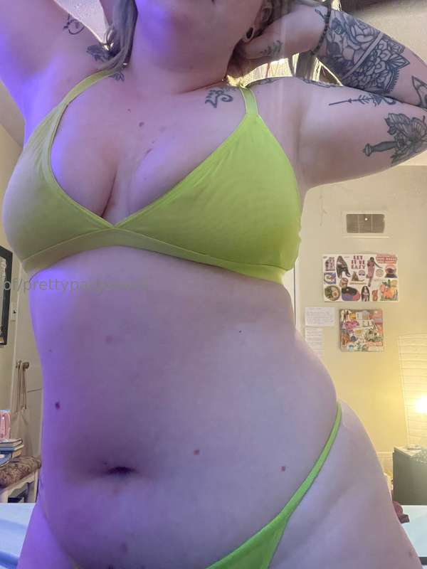 Thick, ready & waiting…. 🥵