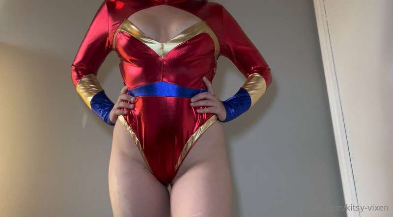 Who wants to sniff Super-Girls Kryptonian gas tomorrow?? 💨🦸‍.. 2