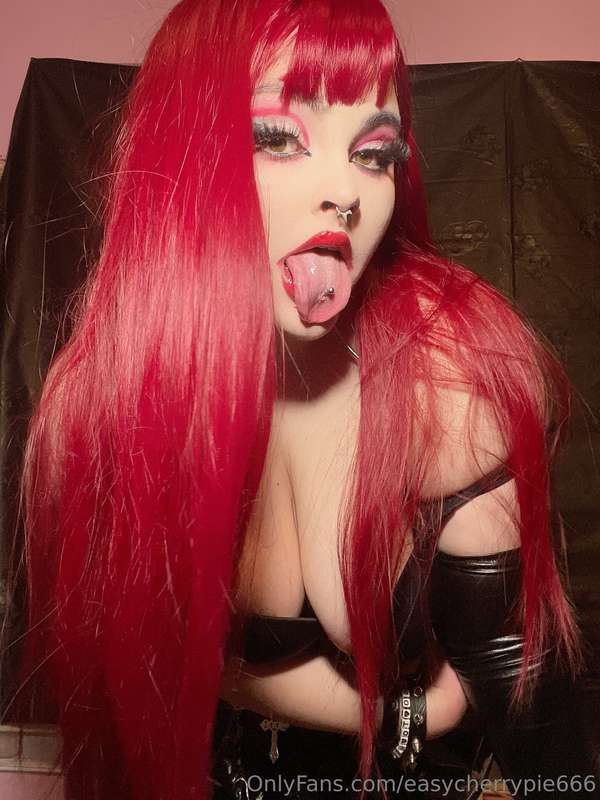 Do you like red heads? ❤️ 29