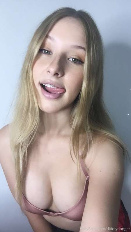 Imagine busting a load right in between these tits... There ..