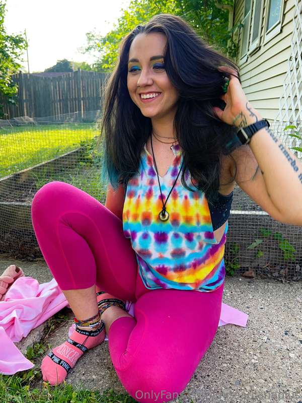 (9-16) Something about flashing my tits in my backyard just .. 6