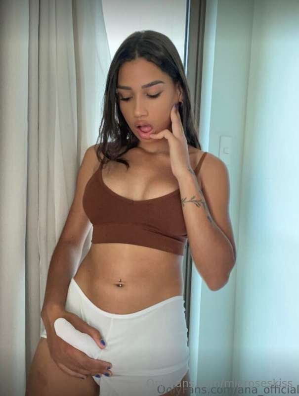 FREE SUBSCRIPTION 🫦The hottest girl with big tits @ana_offic..