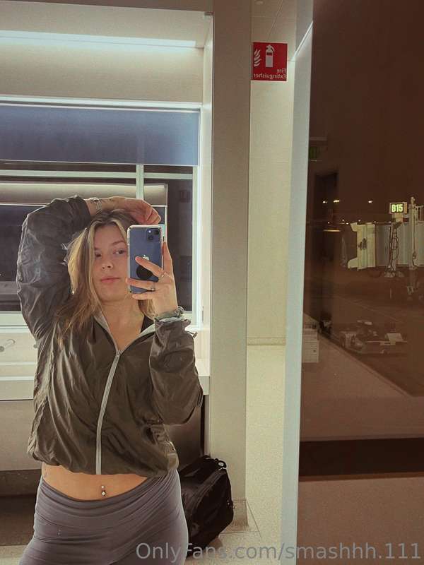 Airport selfie who’s tryna take me on a trip?? 2