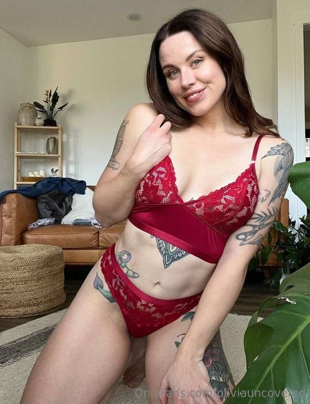 I feel so sexy in red. 🫦 1
