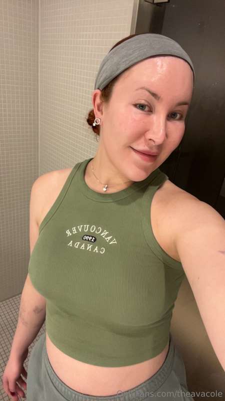 A little fun before I get ready to start my day? 😘