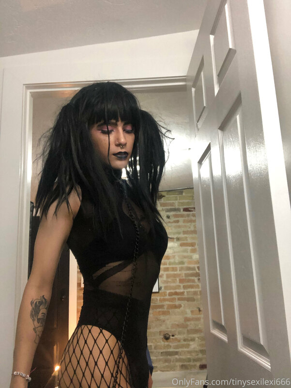 i was a guy's slave maid-girl for a week and he made me wear.. 5