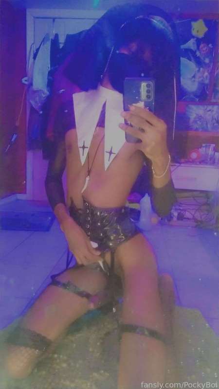 Pockyboi - Fansly - 19 Mar, 2023
