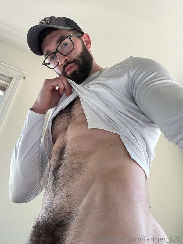 Hairy all over 😈 2