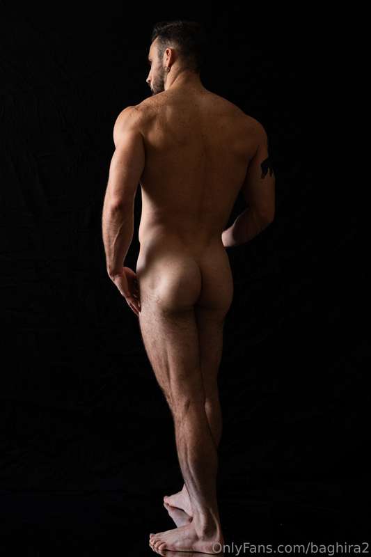 Like a greek statue 4