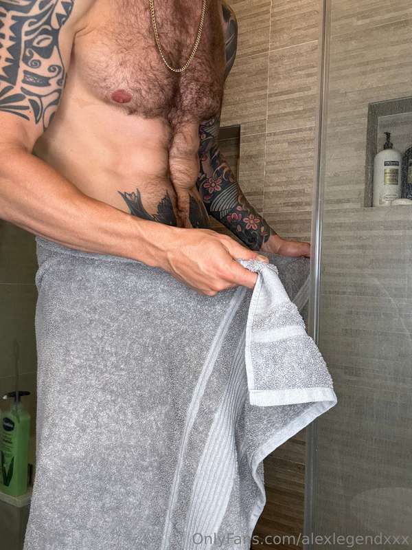 You know you wanna see it ➡️➡️ 😈