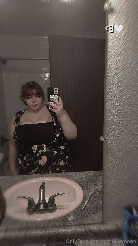 New dress to get fucked in😏✌🏻 10