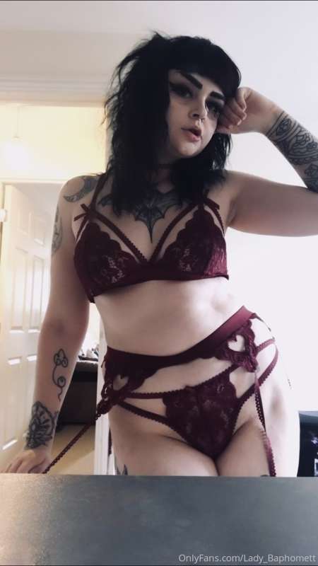 I can’t wait to have my stomach tattooed 1