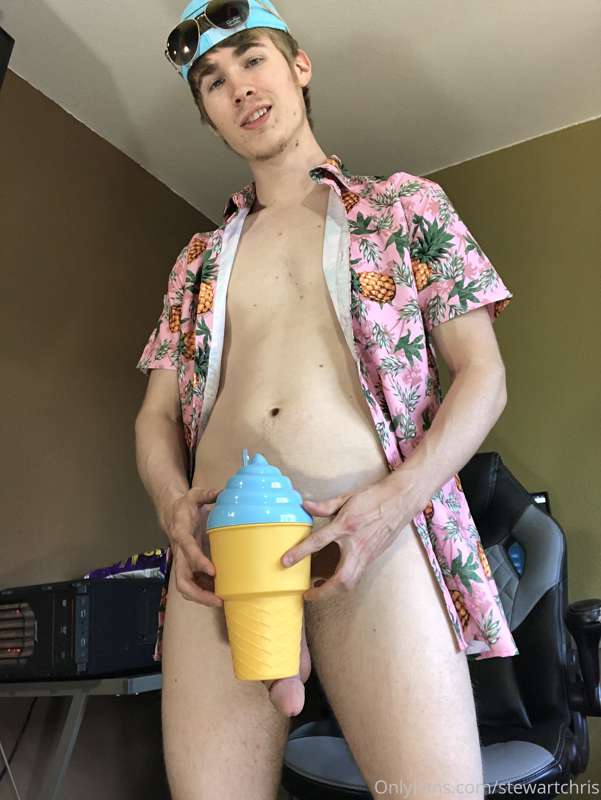 If the GTA V loading screen was gay 🍦 3