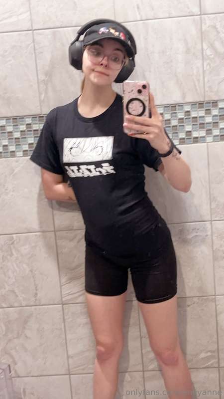 IM SO PUMPED 😫😫😫😫😫😫 you can’t tell how sweaty I am but I had.. 25