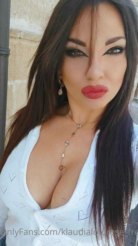 Buongiorno a tutti 👑👑👑