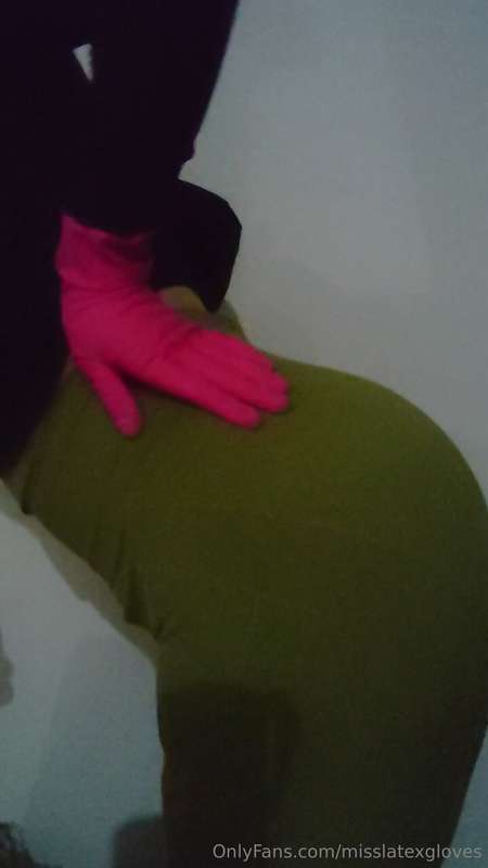 Misslatexgloves - Onlyfans - 2024-11-08T16:00:24